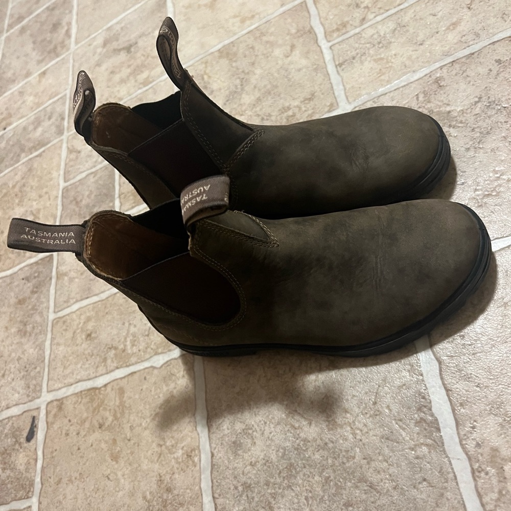 Blundstones